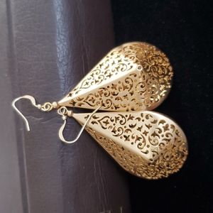 NWOT Brighton Christmas Golden Teardrop Filigree Cut Out Earrings.